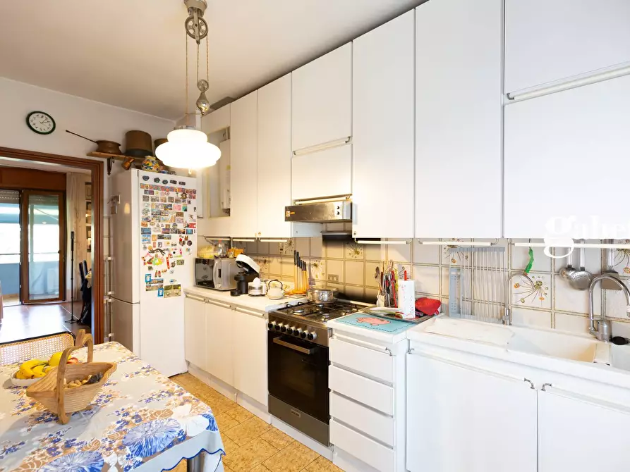 Immagine 10 di Appartamento in vendita  in Via Marconi 8 a Osnago