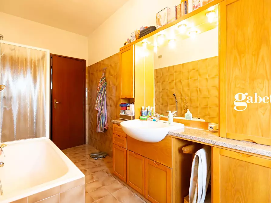 Immagine 11 di Appartamento in vendita  in Via Marconi 8 a Osnago