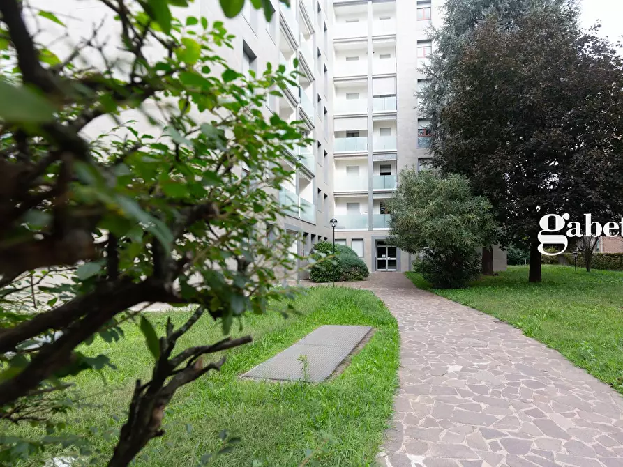 Immagine 2 di Appartamento in vendita  in Via Pellizzari 27 a Vimercate