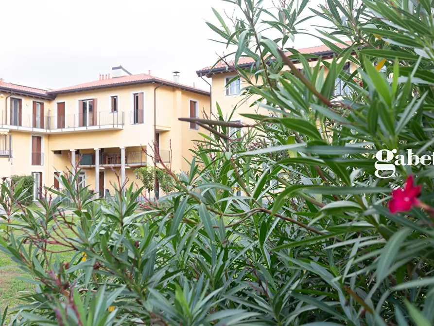 Immagine 2 di Appartamento in vendita  in Via Marconi 4 a Carnate