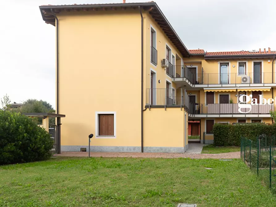 Immagine 6 di Appartamento in vendita  in Via Marconi 4 a Carnate