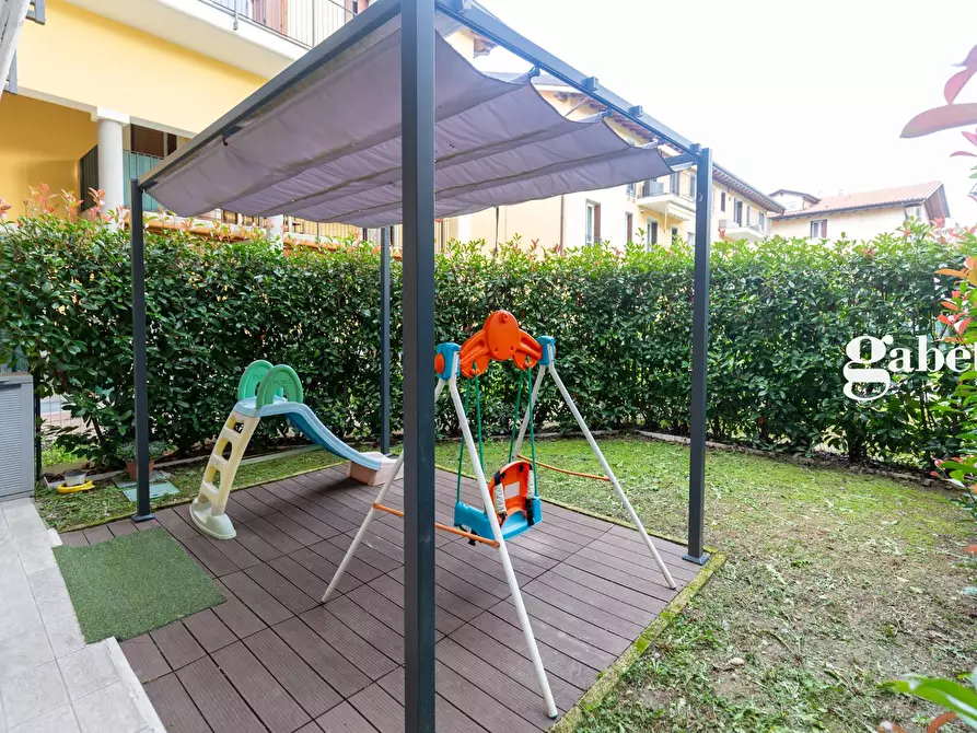 Immagine 23 di Appartamento in vendita  in Via Marconi 4 a Carnate