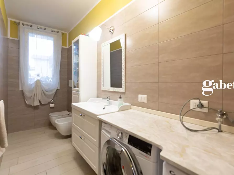 Immagine 37 di Appartamento in vendita  in Via Marconi 4 a Carnate