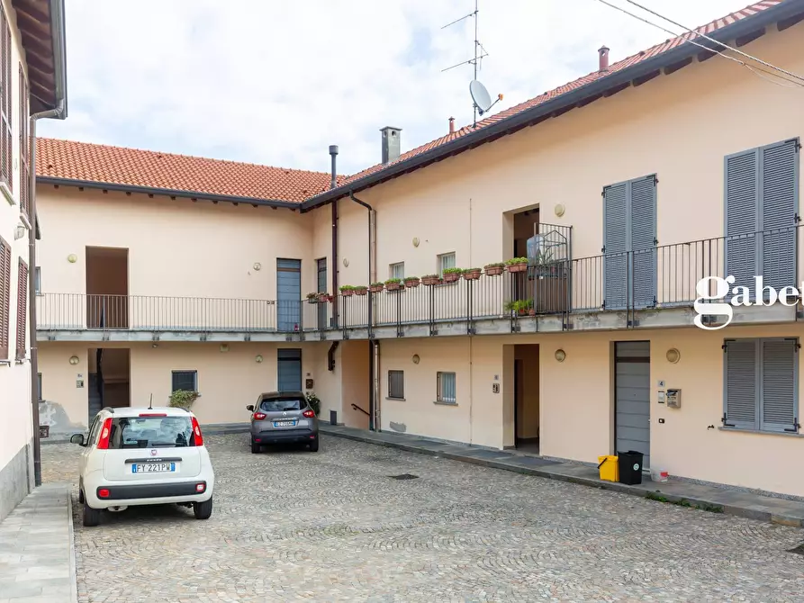 Immagine 4 di Appartamento in vendita  in Vicolo San Giovanni 8 a Carnate