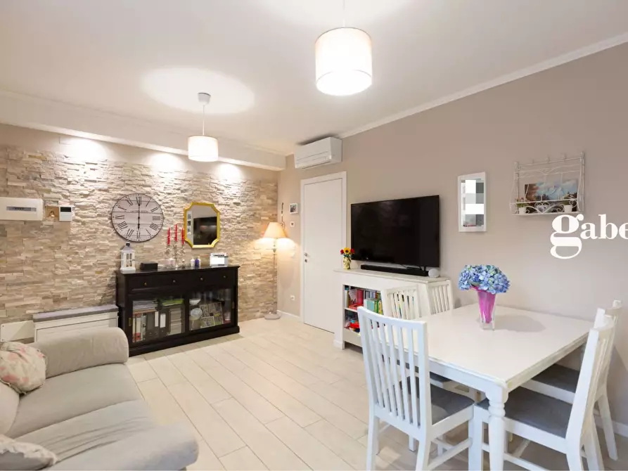 Immagine 17 di Appartamento in vendita  in Via Marconi 4 a Carnate