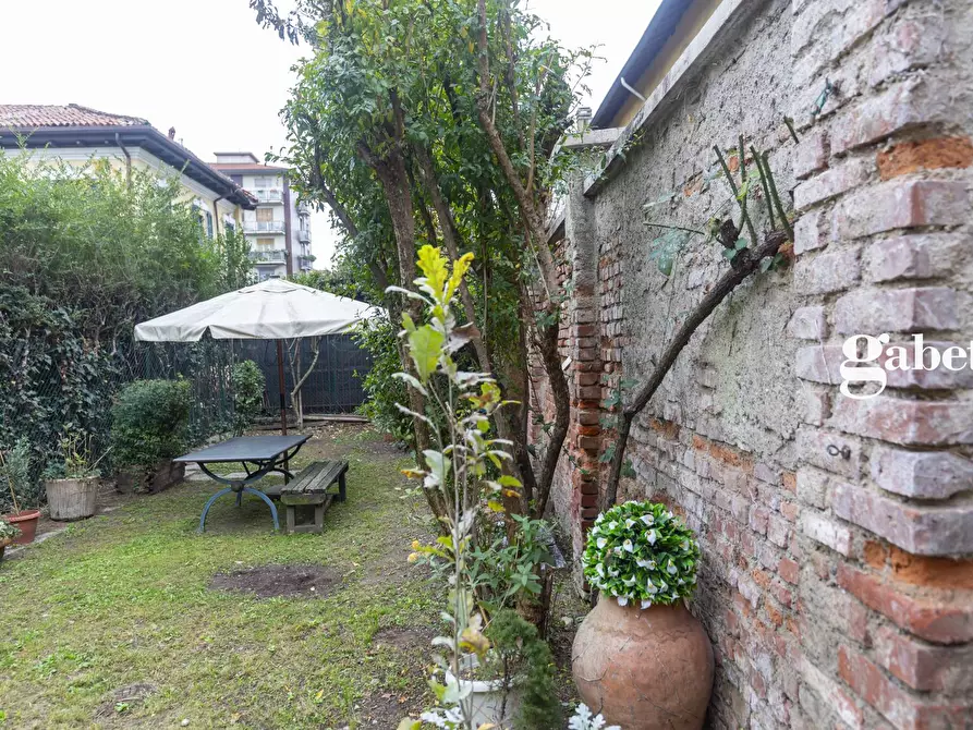 Immagine 11 di Casa indipendente in vendita  in Via San Mamete 42 a Milano