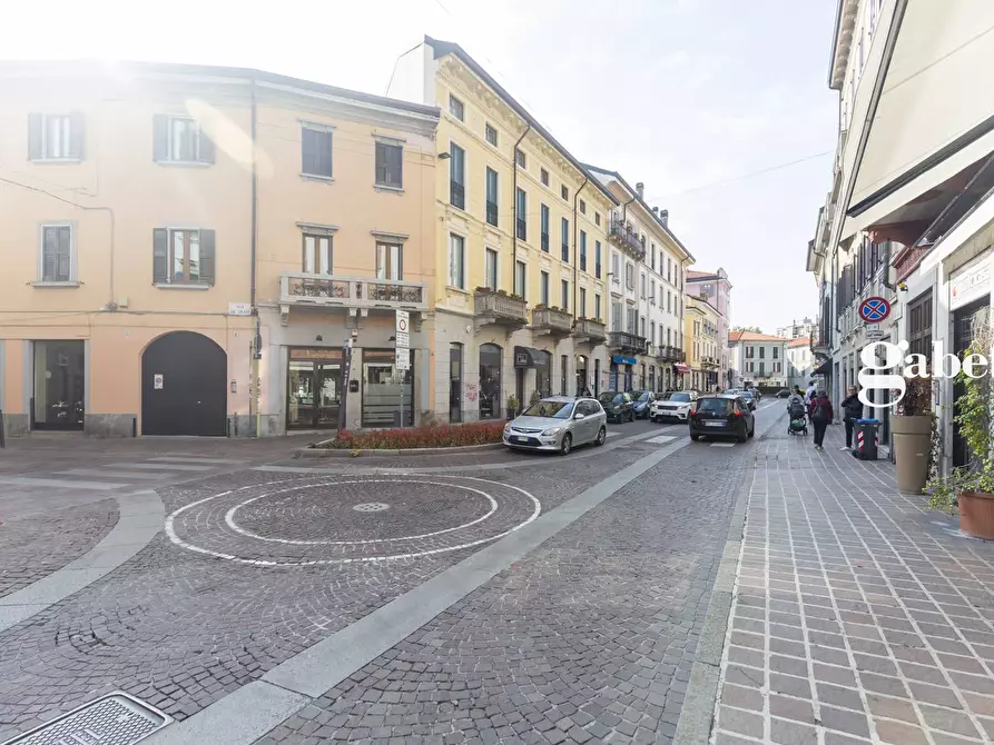 Immagine 3 di Attività commerciale in vendita  in via De Gradi 2 a Monza