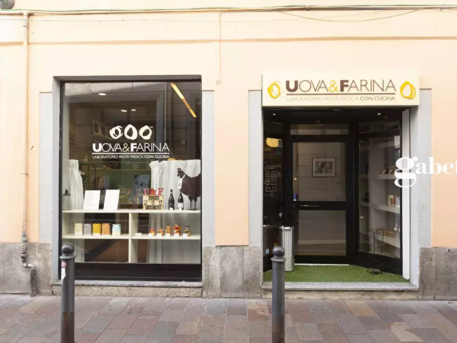 Immagine 6 di Attività commerciale in vendita  in via De Gradi 2 a Monza