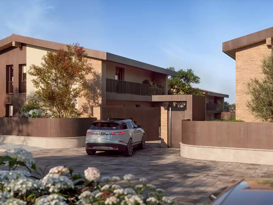 Immagine 2 di Villa in vendita  in Via Giovenigo snc a Casatenovo