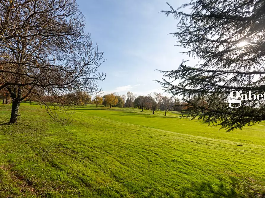 Immagine 4 di Casa semindipendente in vendita  in Viale Monza 3 a Usmate Velate