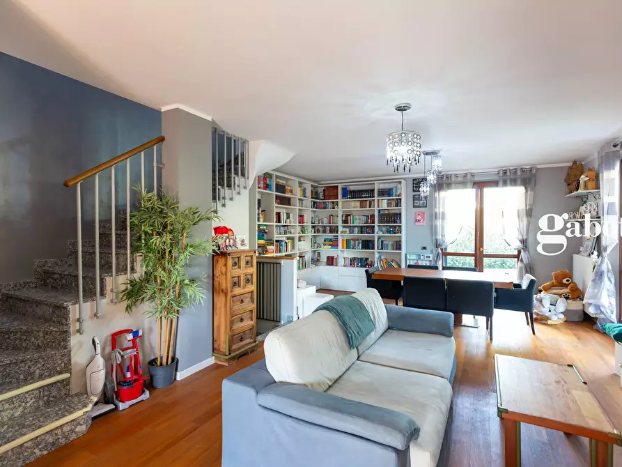 Immagine 14 di Casa semindipendente in vendita  in Viale Monza 3 a Usmate Velate