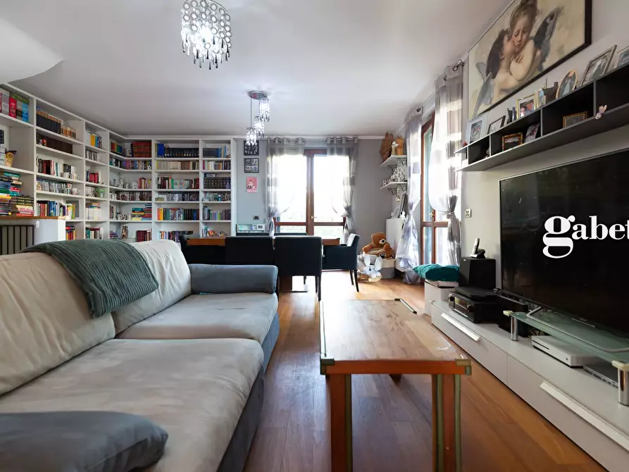 Immagine 16 di Casa semindipendente in vendita  in Viale Monza 3 a Usmate Velate