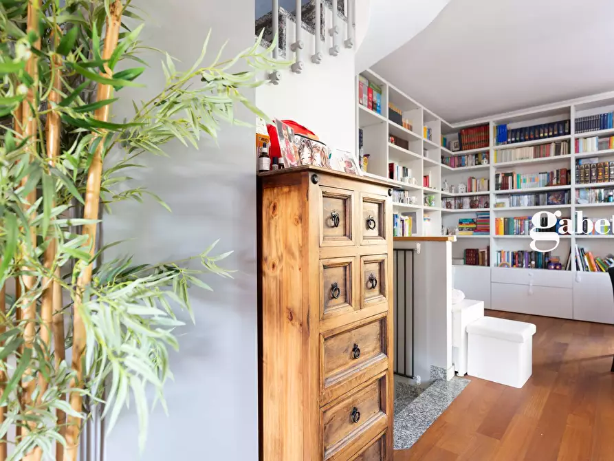 Immagine 21 di Casa semindipendente in vendita  in Viale Monza 3 a Usmate Velate