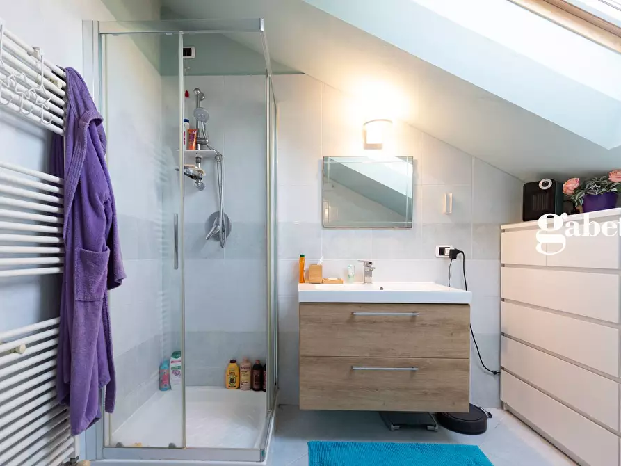 Immagine 39 di Casa semindipendente in vendita  in Viale Monza 3 a Usmate Velate