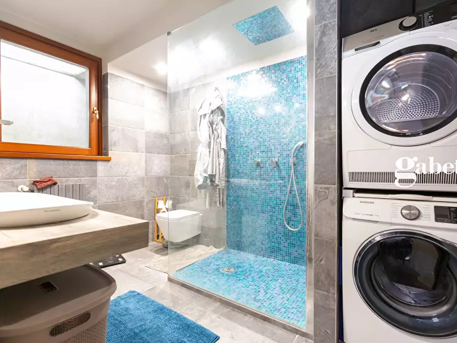 Immagine 44 di Casa semindipendente in vendita  in Viale Monza 3 a Usmate Velate