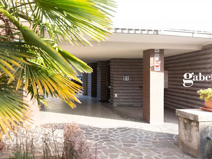 Immagine 4 di Appartamento in vendita  in Via Brusadelli 47 a La Valletta Brianza