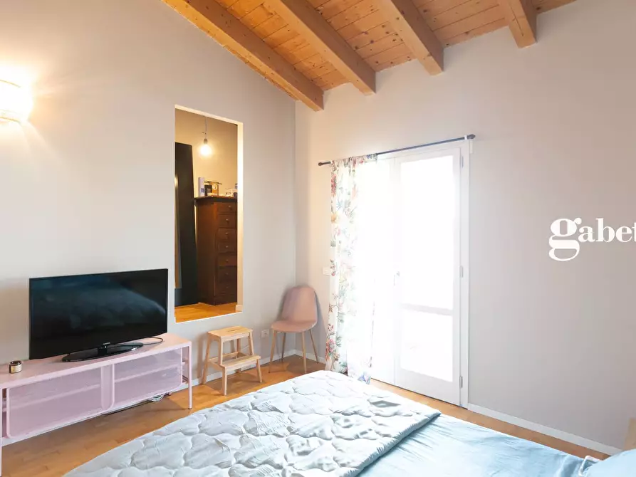 Immagine 24 di Villetta a schiera in vendita  in Via Setti Carraro 11 a Bernareggio