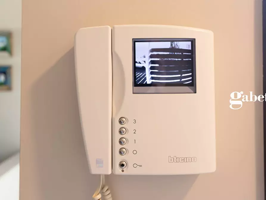 Immagine 39 di Villetta a schiera in vendita  in Via Setti Carraro 11 a Bernareggio