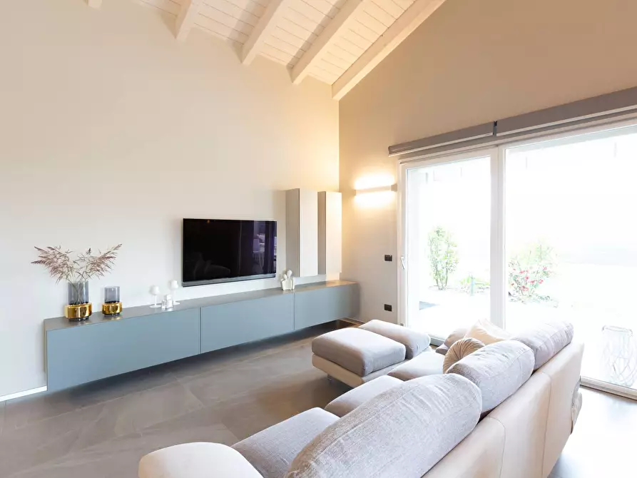 Immagine 7 di Villa in vendita  in Via Cappelletta 35/D a Sulbiate