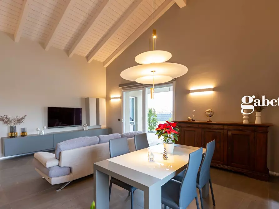 Immagine 8 di Villa in vendita  in Via Cappelletta 35/D a Sulbiate