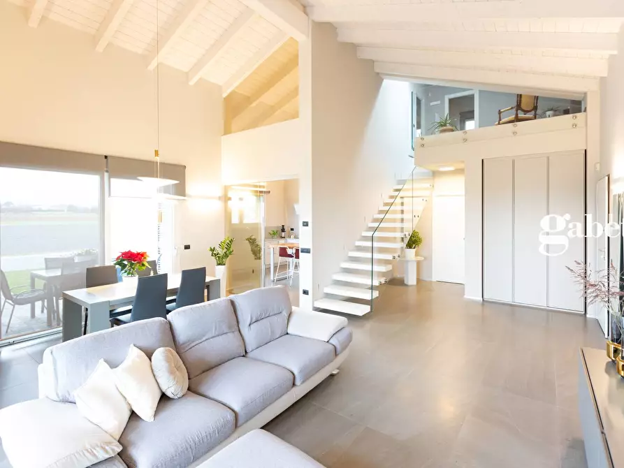 Immagine 12 di Villa in vendita  in Via Cappelletta 35/D a Sulbiate