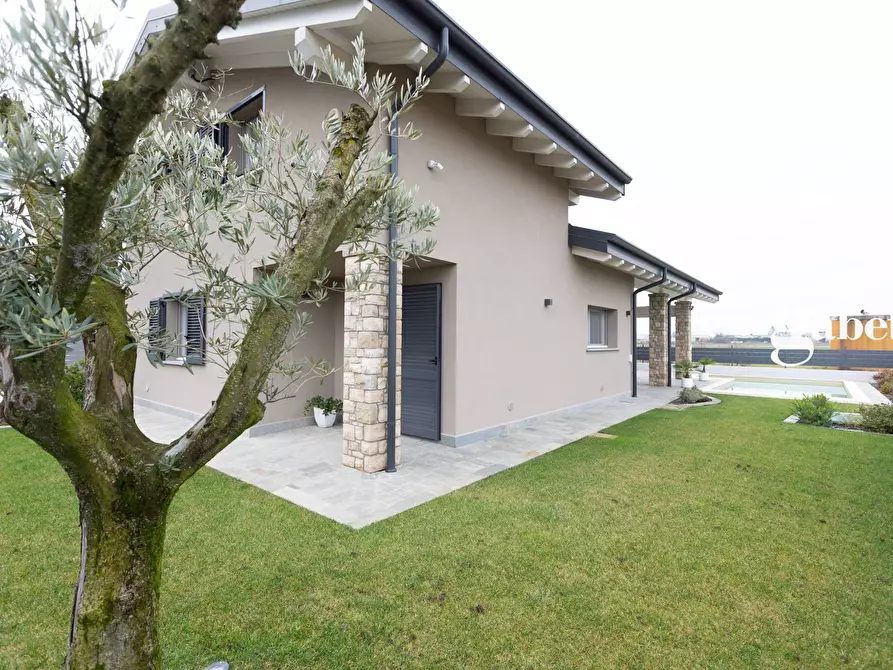 Immagine 23 di Villa in vendita  in Via Cappelletta 35/D a Sulbiate