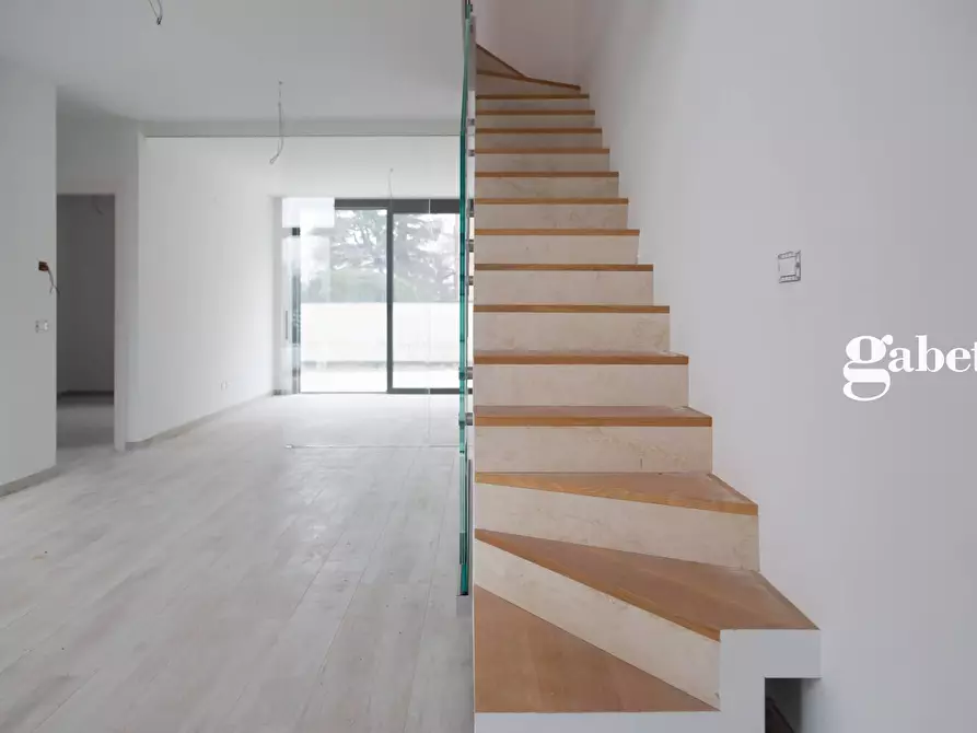 Immagine 12 di Villa in vendita  in Via fratelli Bandiera snc a Vimercate