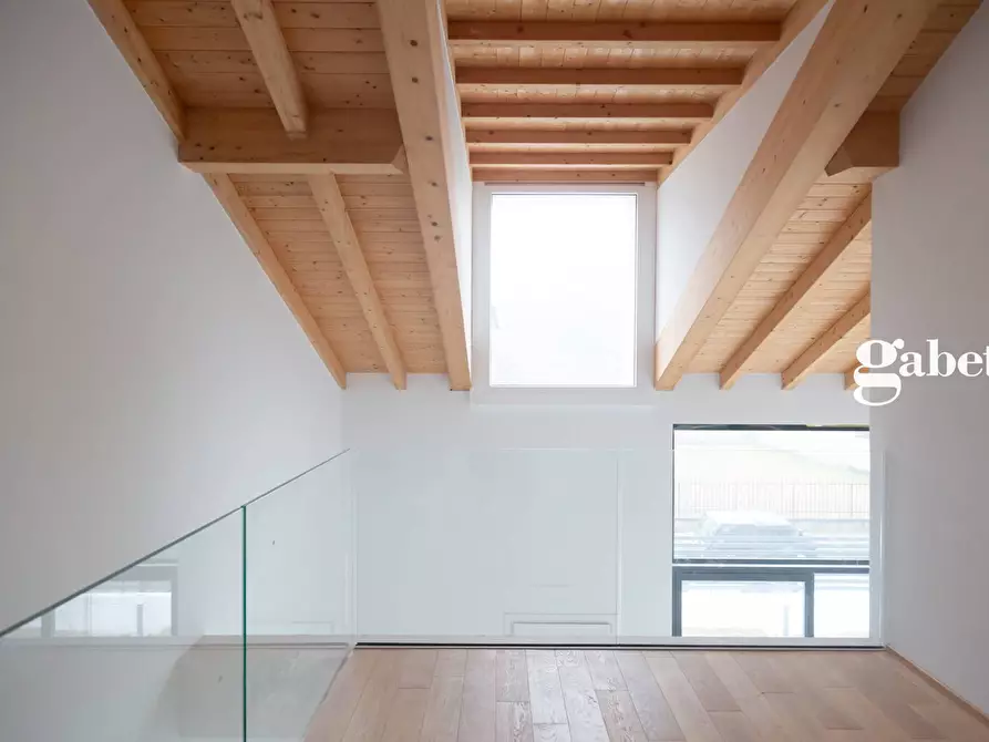 Immagine 22 di Villa in vendita  in Via fratelli Bandiera snc a Vimercate