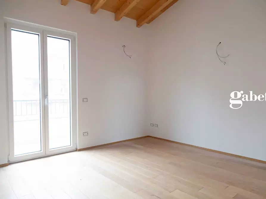 Immagine 24 di Villa in vendita  in Via fratelli Bandiera snc a Vimercate