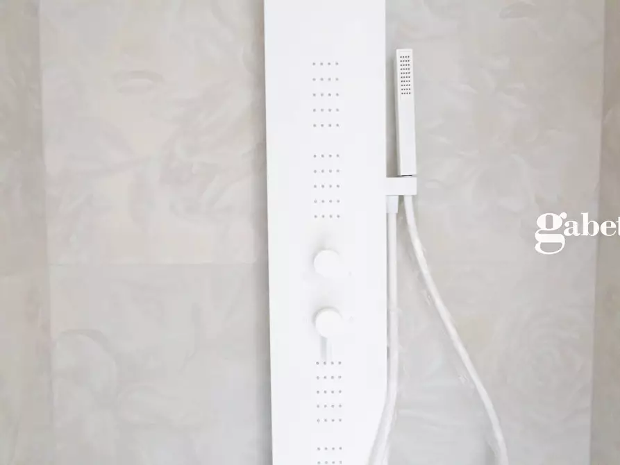 Immagine 26 di Villa in vendita  in Via fratelli Bandiera snc a Vimercate