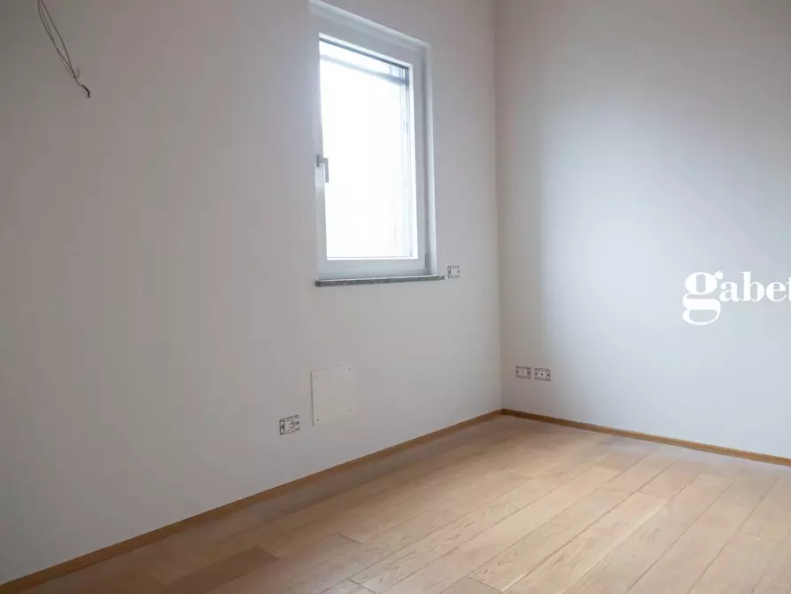 Immagine 31 di Villa in vendita  in Via fratelli Bandiera snc a Vimercate