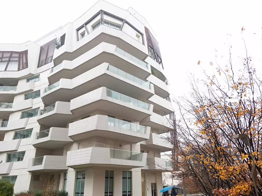 Immagine 2 di Appartamento in vendita  in Via Spinola 8 a Milano