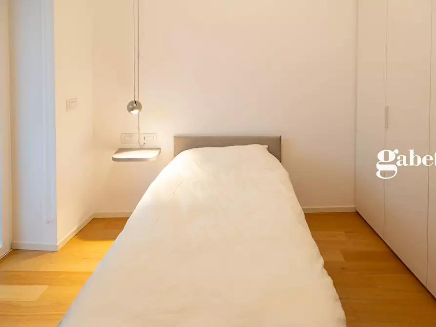 Immagine 35 di Appartamento in vendita  in Via Spinola 8 a Milano