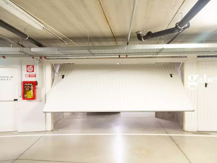 Immagine 46 di Appartamento in vendita  in Via Spinola 8 a Milano