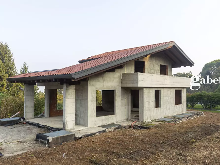 Immagine 1 di Villa in vendita  in Via Risorgimento 11 a Sirtori