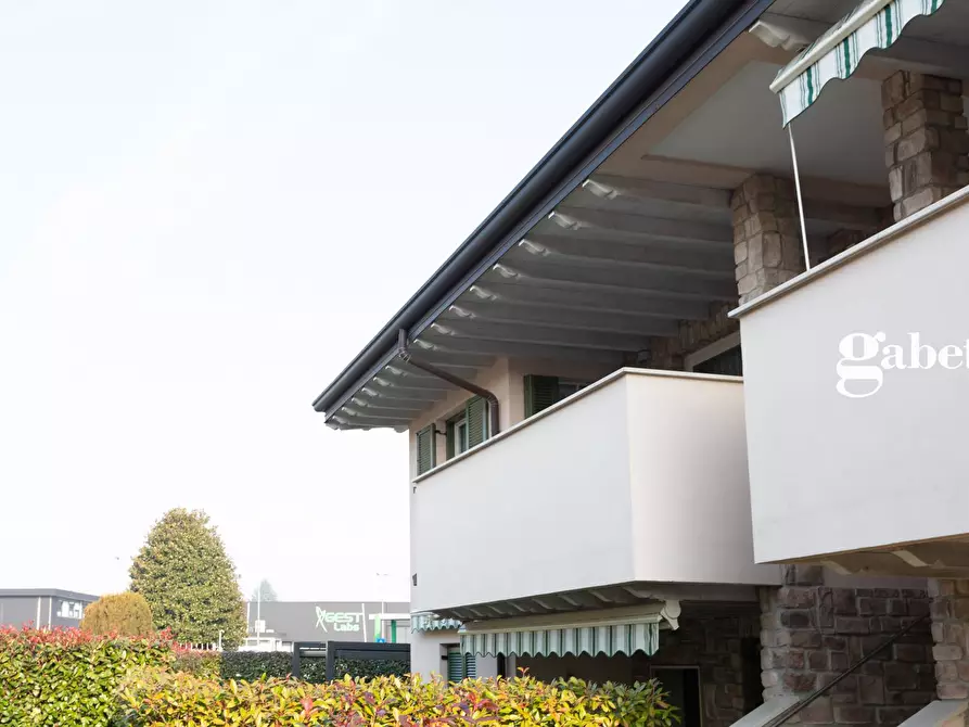 Immagine 5 di Attico in vendita  in VIA ISONZO a Lomagna