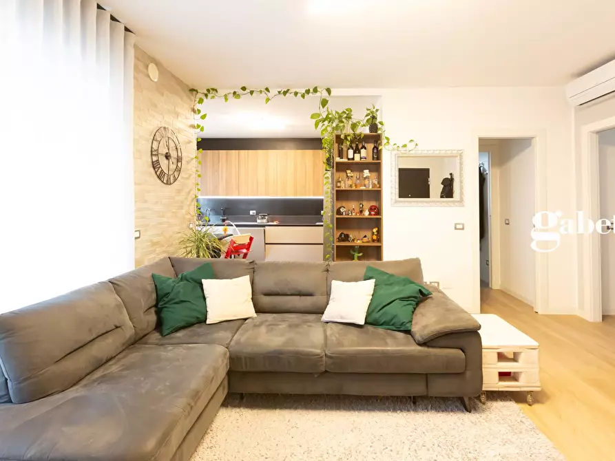 Immagine 6 di Attico in vendita  in VIA ISONZO a Lomagna