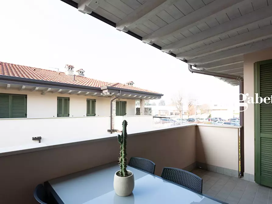 Immagine 12 di Attico in vendita  in VIA ISONZO a Lomagna