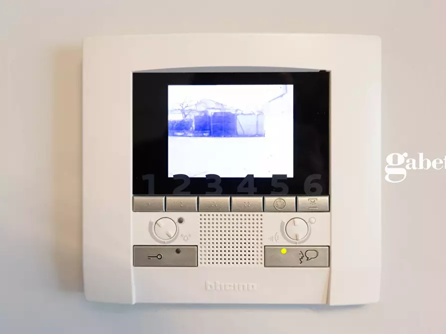 Immagine 17 di Attico in vendita  in VIA ISONZO a Lomagna