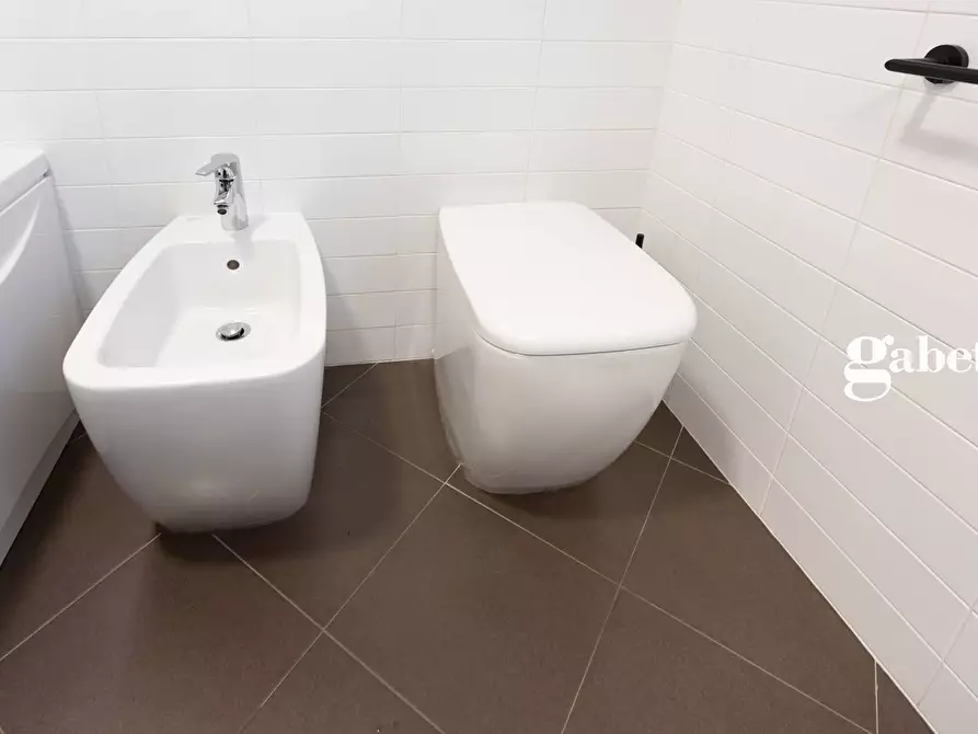 Immagine 29 di Attico in vendita  in VIA ISONZO a Lomagna