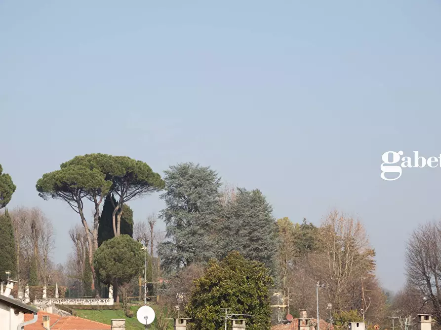 Immagine 36 di Attico in vendita  in Via Isonzo 6 a Arcore