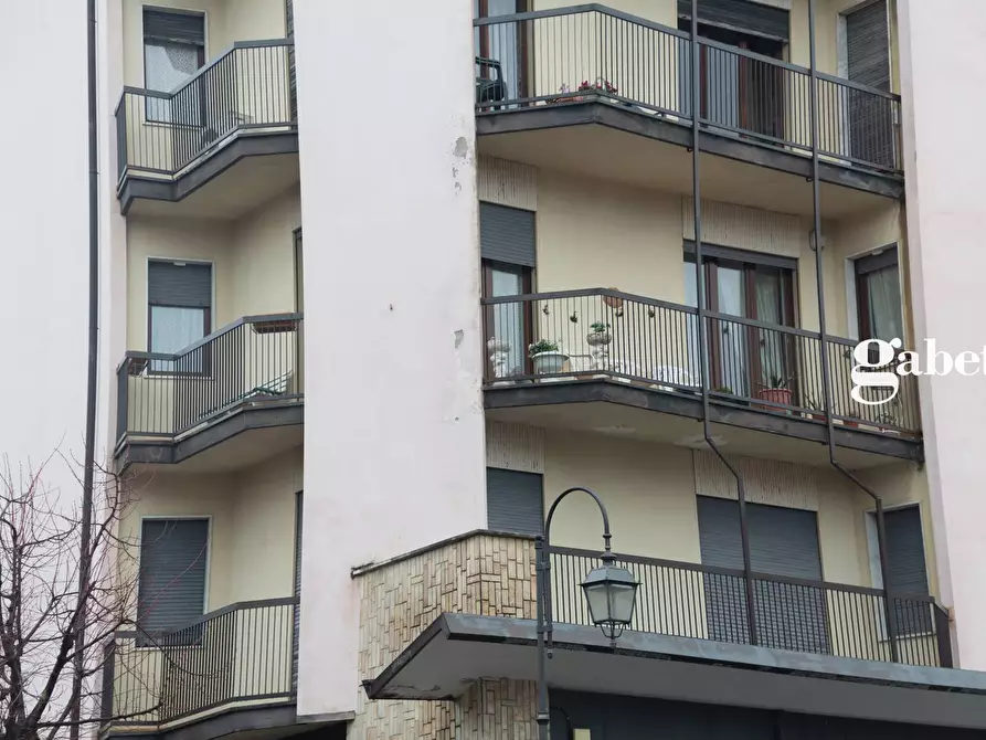 Immagine 2 di Appartamento in vendita  in Piazza Italia 8 a Merate