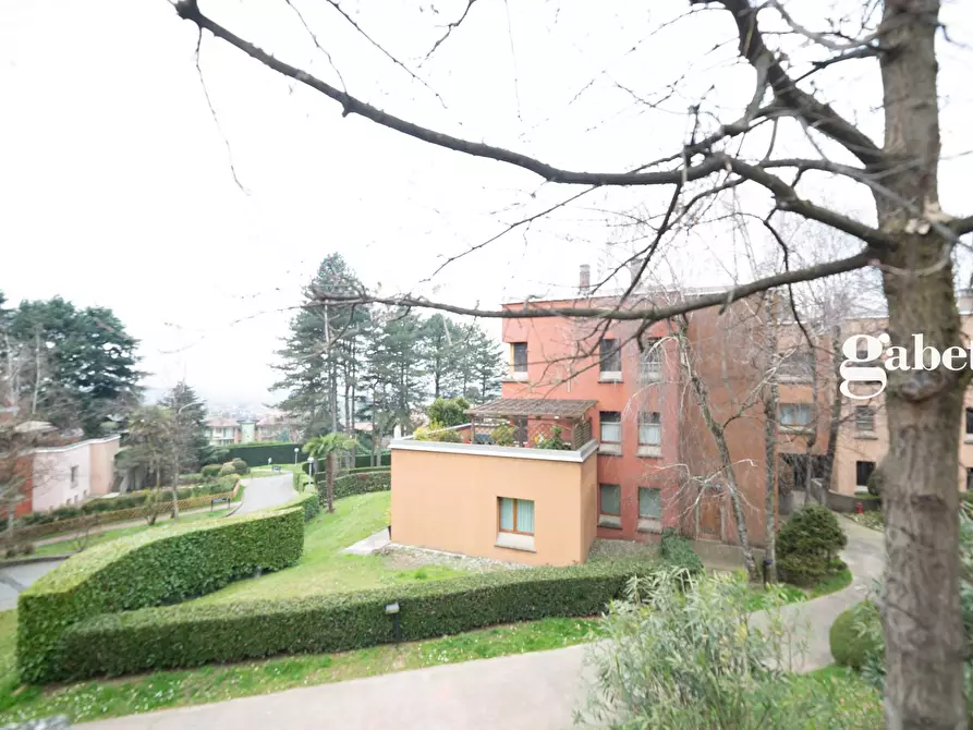 Immagine 1 di Appartamento in vendita  in Via Mazzini 2 a Barzanò
