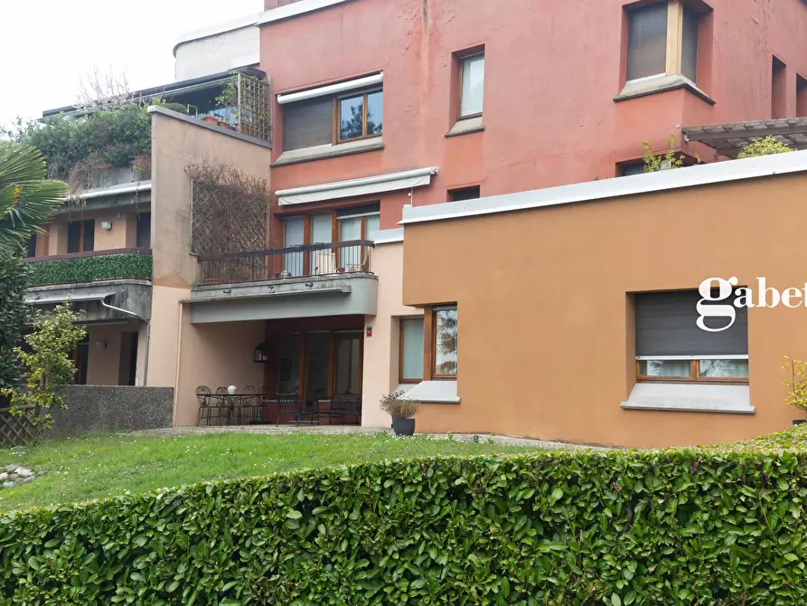 Immagine 8 di Appartamento in vendita  in Via Mazzini 2 a Barzanò