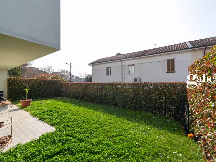 Immagine 16 di Appartamento in vendita  in Via Edomondo De Amicis 15 a Mariano Comense