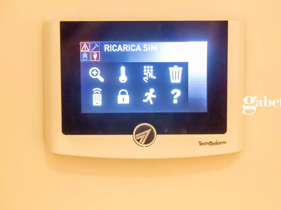 Immagine 21 di Appartamento in vendita  in Via Edomondo De Amicis 15 a Mariano Comense
