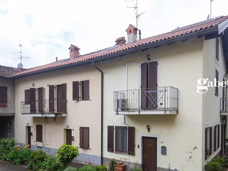 Immagine 3 di Casa indipendente in vendita  in Via Sant'Ambrogio 25/E a Merate