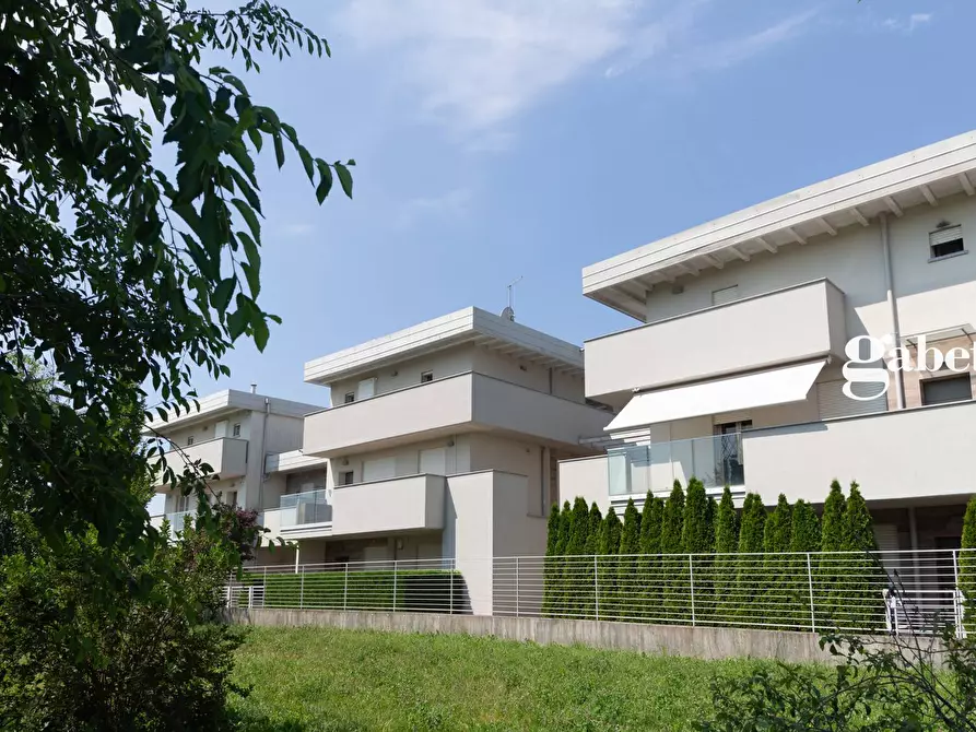Immagine 1 di Appartamento in vendita  in Via Giovanni paolo II 15 a Roncello