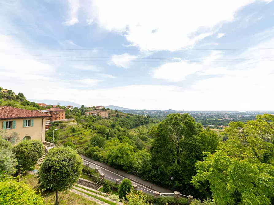 Immagine 6 di Casa indipendente in vendita  in Via Belvedere 37 a Montevecchia