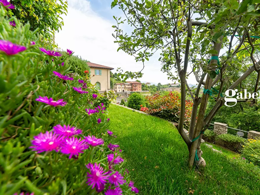 Immagine 7 di Casa indipendente in vendita  in Via Belvedere 37 a Montevecchia